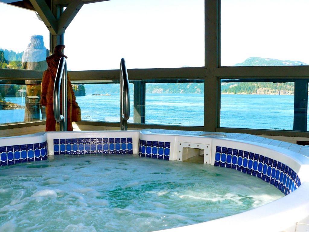 Brown'S Bay Resort Campbell River Esterno foto